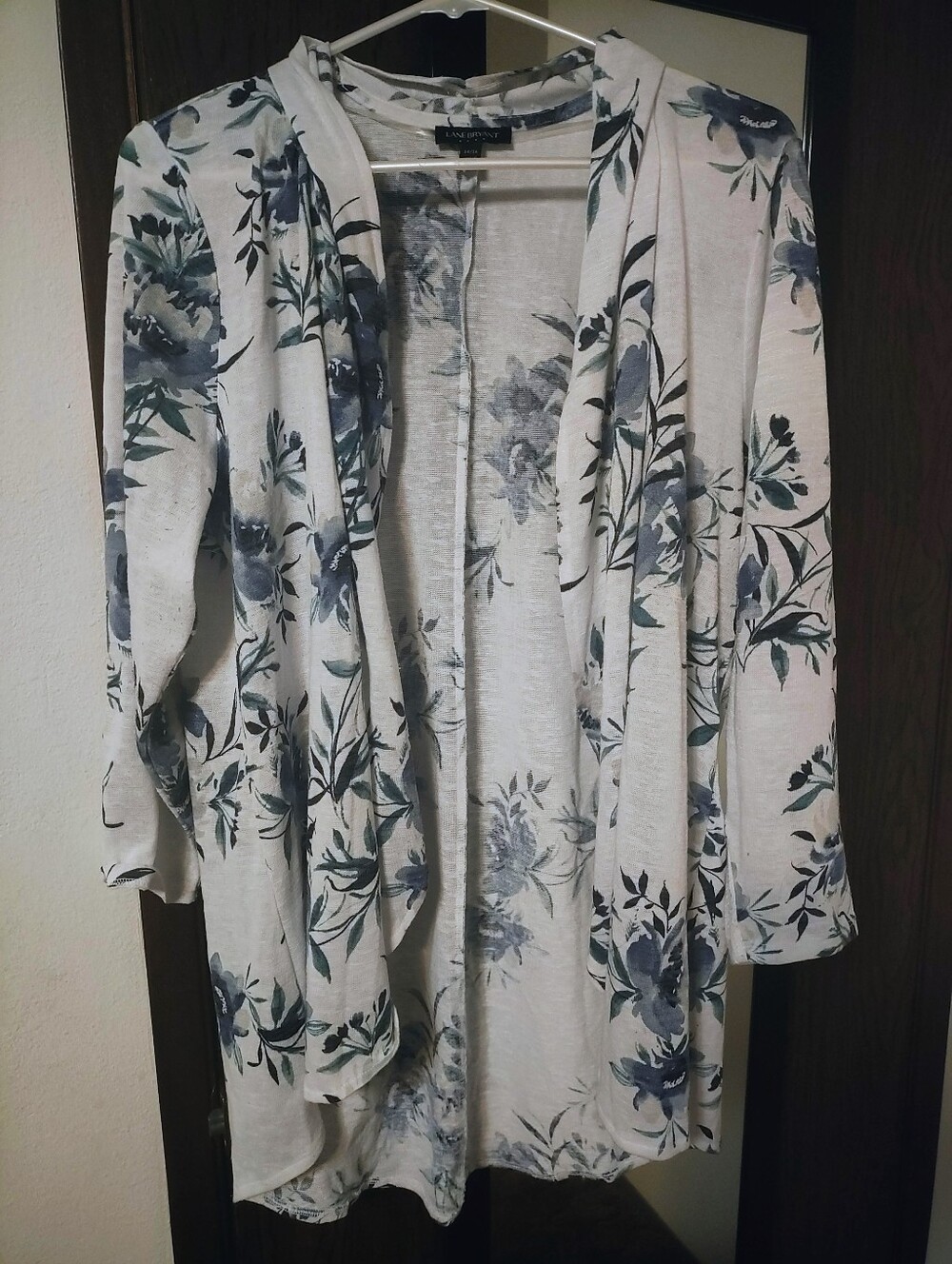 *Summer Sale* Lane Bryant Lightweight Blue/White Floral Cardigan
